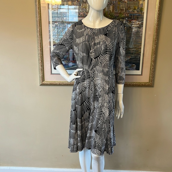 JERSEY KNIT DRESS - Picture 1 of 4